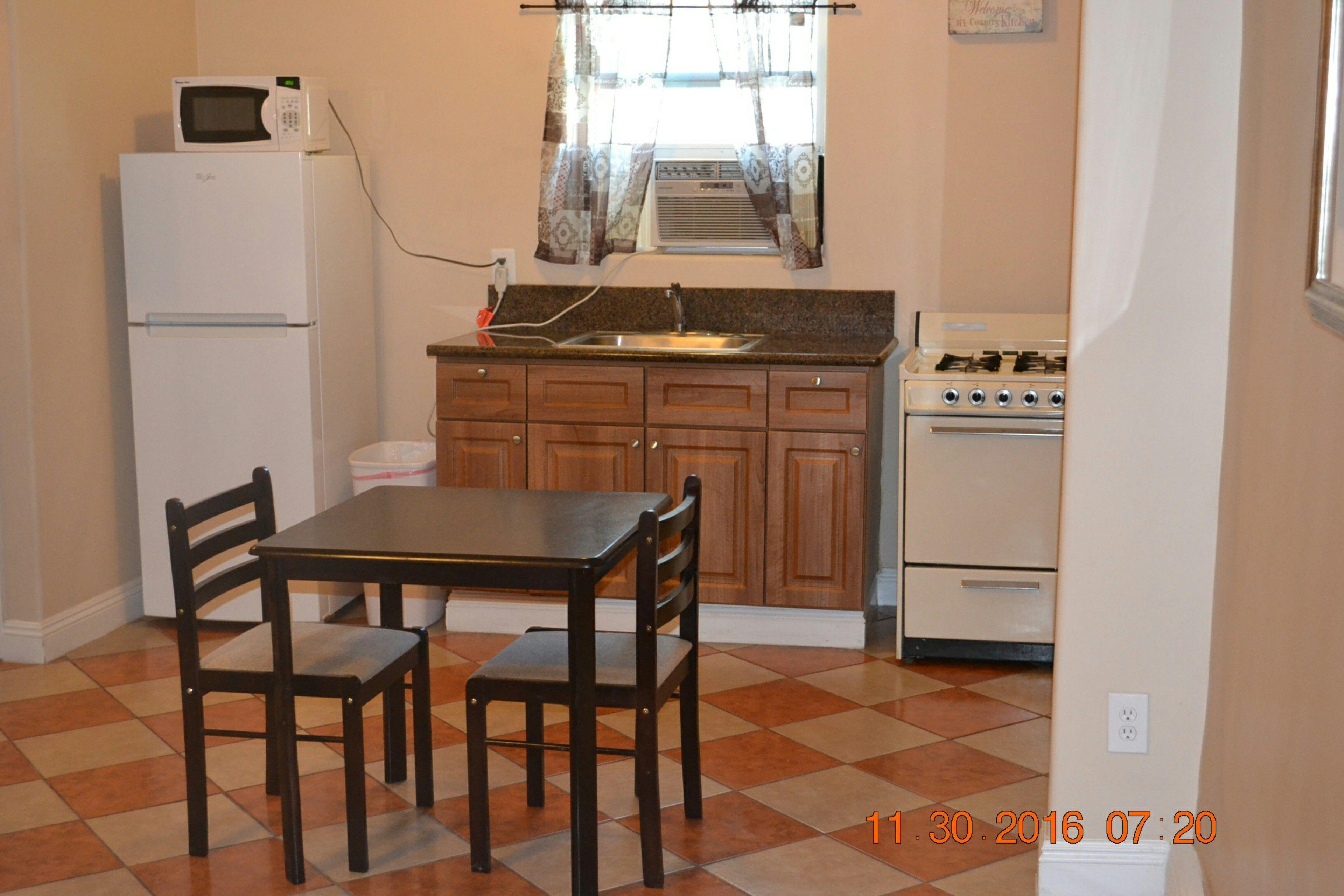Monterey Inn Hotel Dream Suites — Fotos 3